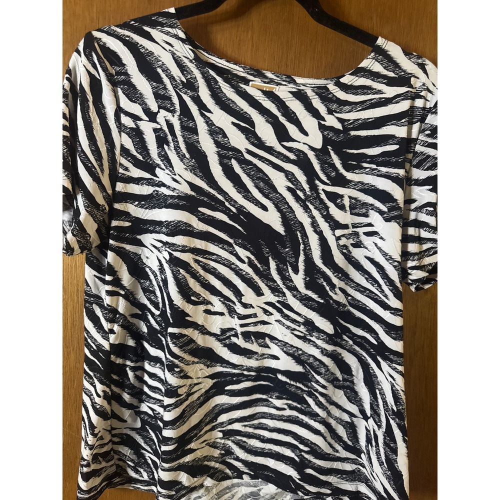 JM Collection Petite Zebra Print Top Black White Short Sleeve Scoop Neck PL